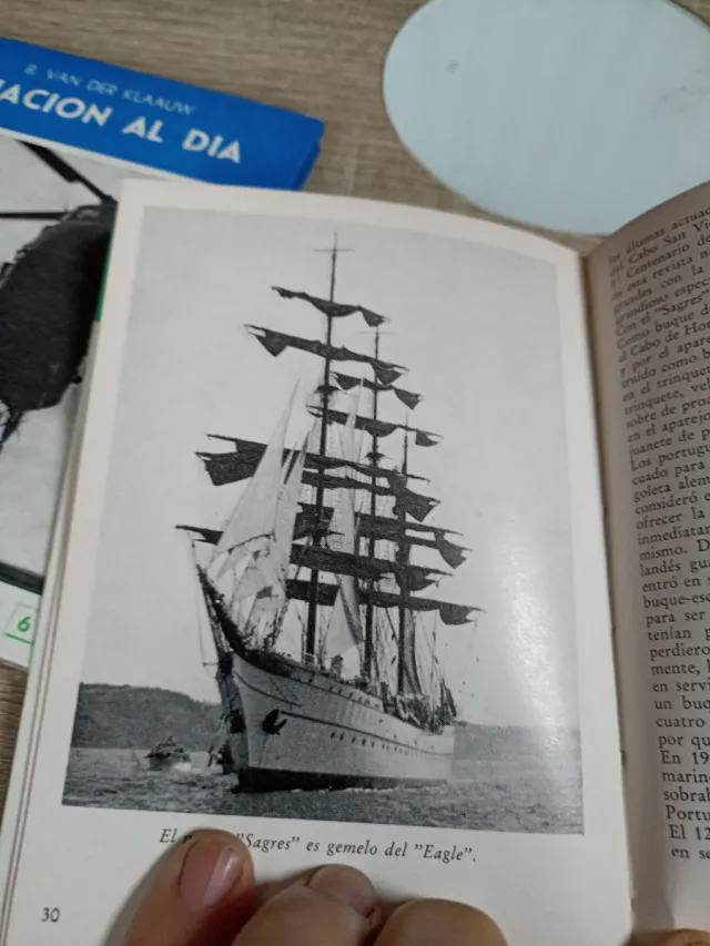 Libros Antiguos De Aviación Y Buques Escuela