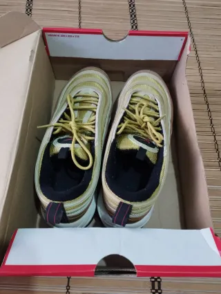 Nike Air Max 97 Talla 40 Dorado