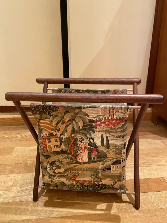 Organizador de labores de tela y madera