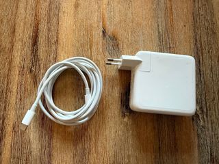 Cargador USB-C 96w