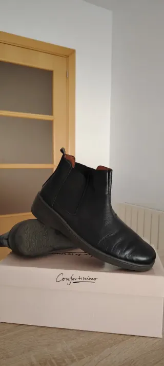 Botín de piel negro