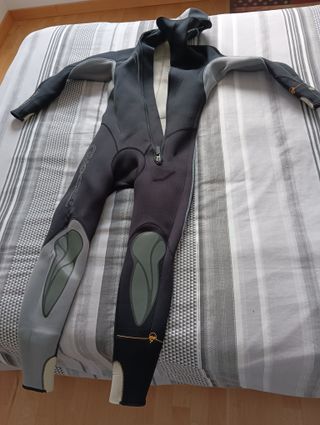 Neopreno Tribord Talla 44 con Capucha