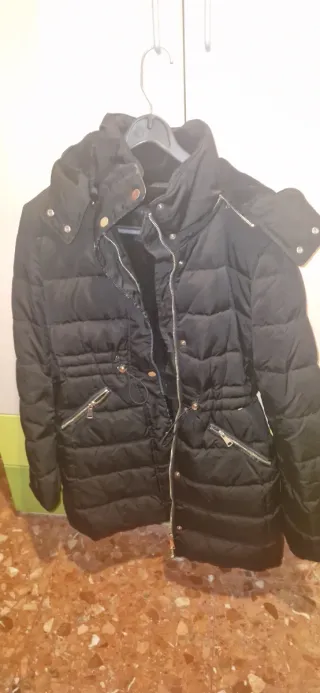 Chaqueta plumífero, rellena con pluma de pato.