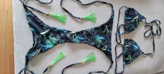 Bikini estampado tropical