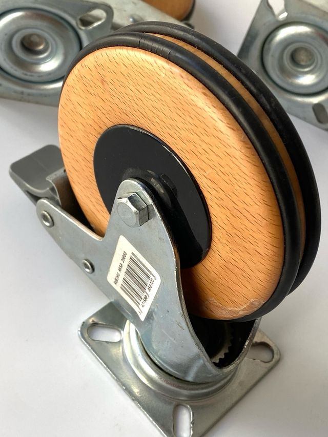 4 Ruote in legno per mobili