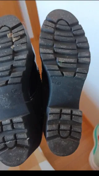 Zapatos negros con cordones