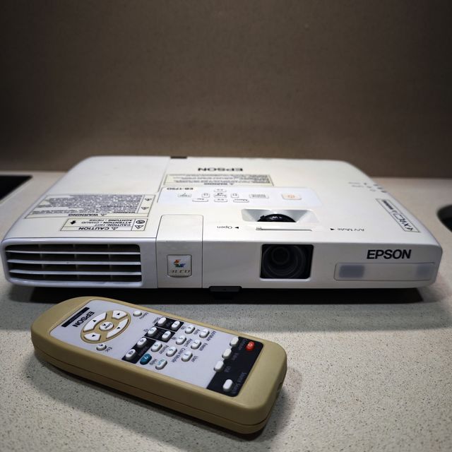 Projetor Epson EB-1750