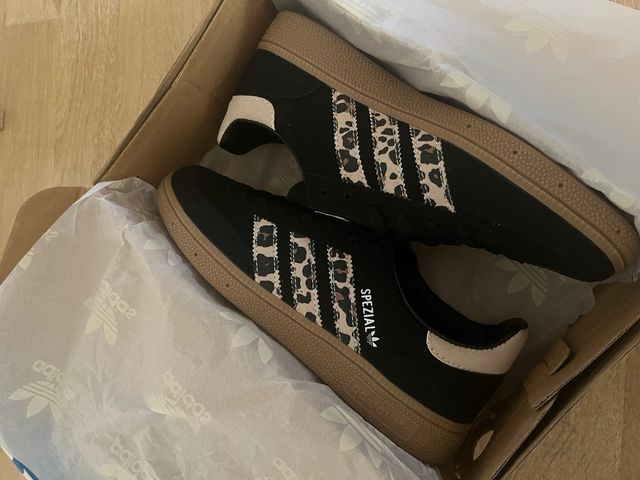 Adidas samba og leopardo nuevas