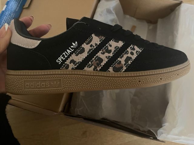 Adidas samba og leopardo nuevas