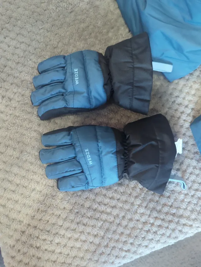 Conjunto Chaqueta y Pantalón y guantes Esquí 12T