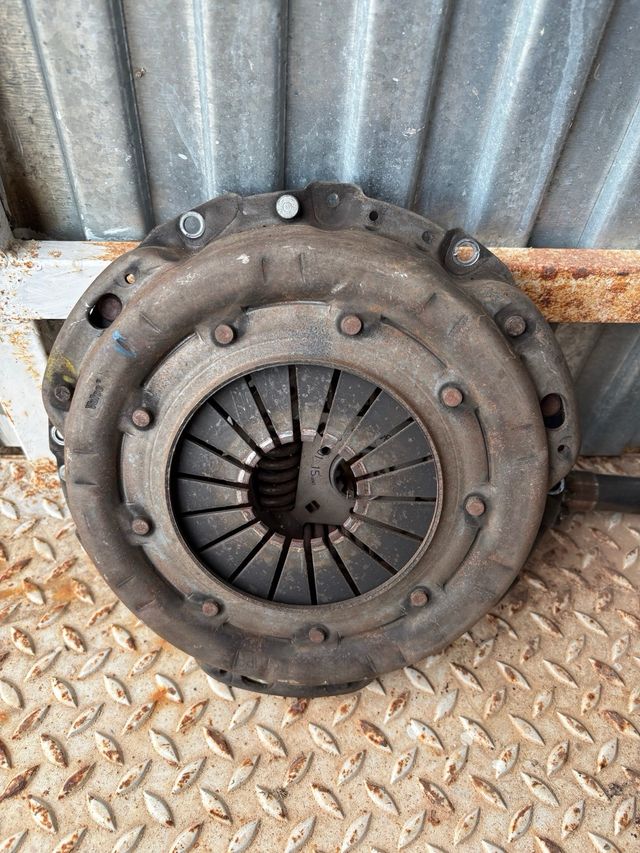 embrage Nissan atleon