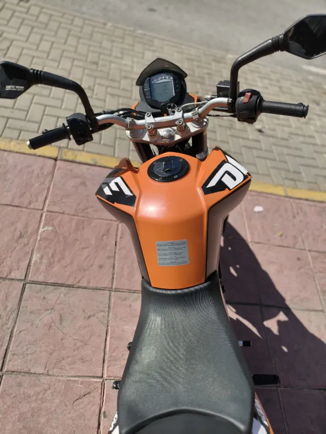 KTM DUKE 125