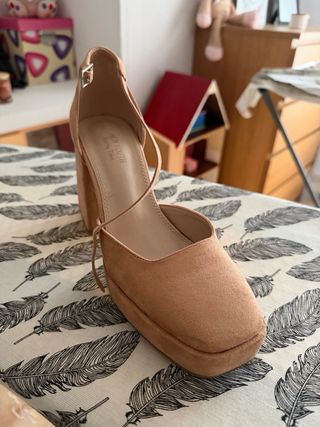 Zapato fiesta tacón plataforma rosa nude