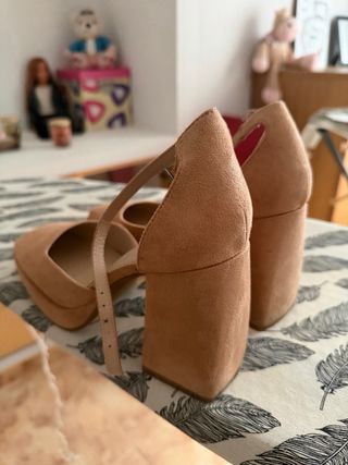 Zapato fiesta tacón plataforma rosa nude