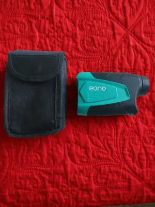 Telémetro Golf con Funda, mide desnivel y vibra.