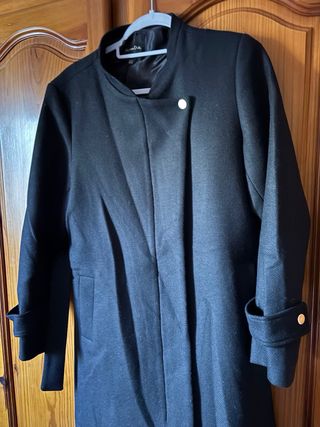 Abrigo negro elegante