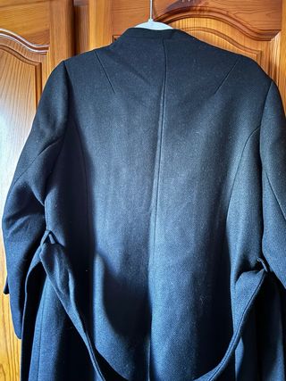 Abrigo negro elegante