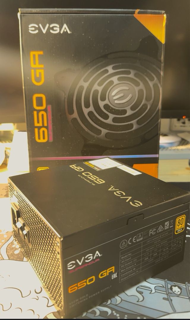 Fuente de Alimentación EVGA 650W 650 GR