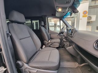 Alquiler con conductor furgoneta Mercedes Sprinter