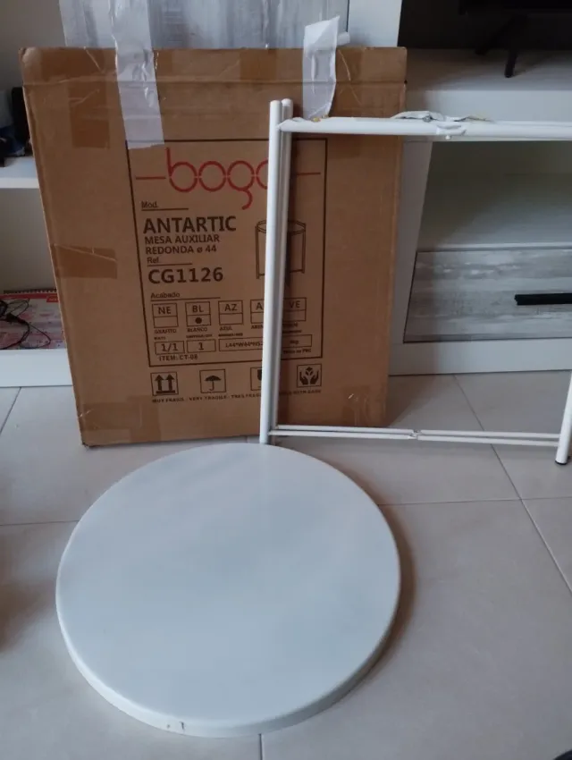 Mesa Auxiliar Redonda Bogo Antartic