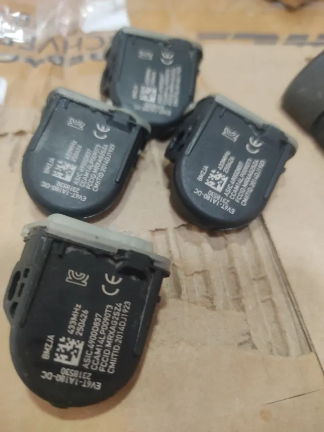 4 Sensores Presión Neumáticos TPMS PA6-GF35