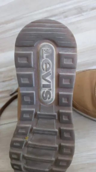 Botines Levi's Mostaza