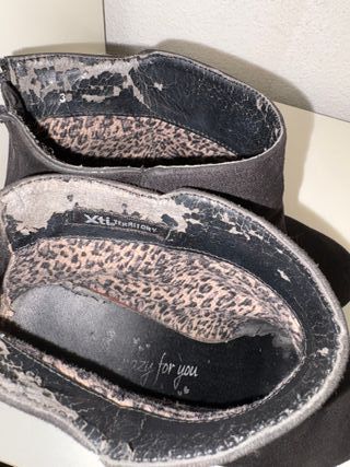 Botines negros de cuña