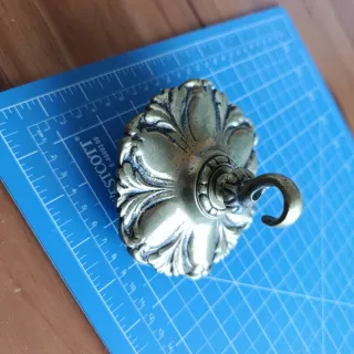 Gancho lámpara bronce