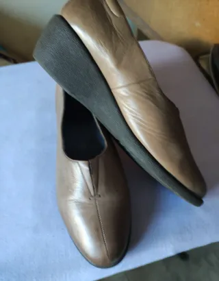 Zapatos de piel para señora