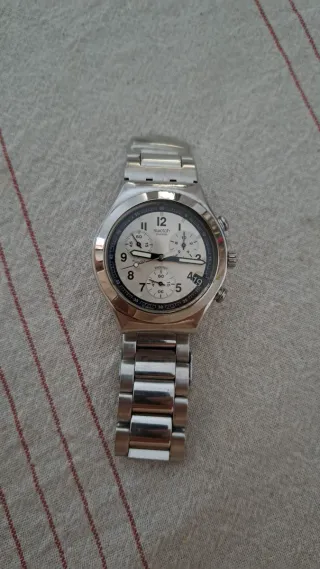 Swatch Irony Chronograph Plata y Blanco sin pila