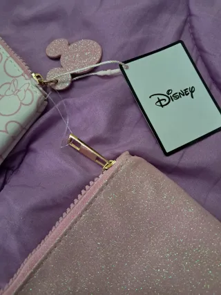 Neceser Minnie Mouse ,con otro neceser en bolsillo