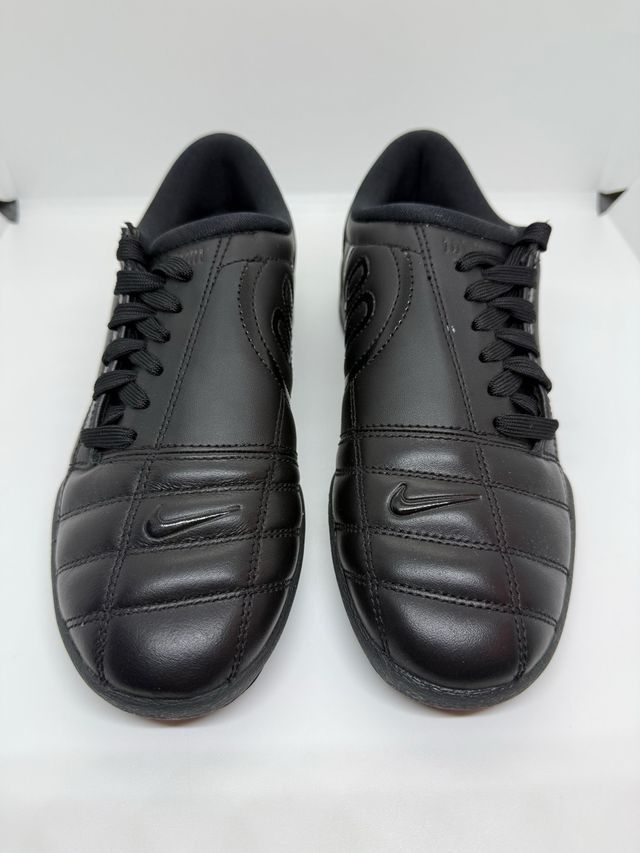 WMNS Nike T90 (Total 90 III). talla 38.5 Black