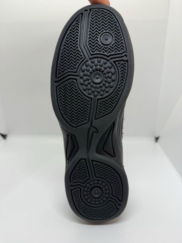 WMNS Nike T90 (Total 90 III). talla 38.5 Black