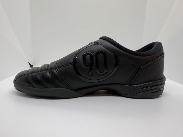 WMNS Nike T90 (Total 90 III). talla 38.5 Black