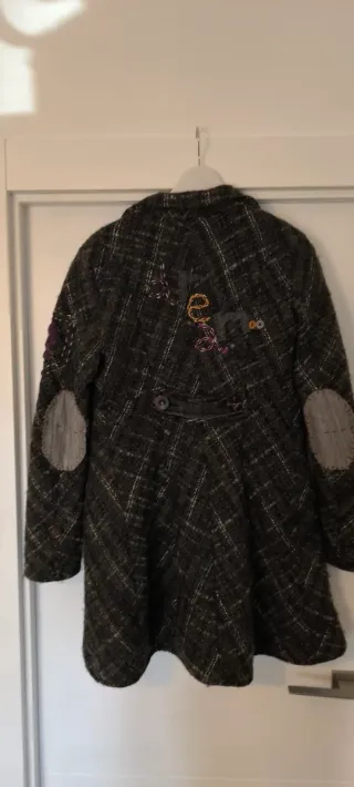 Abrigo Desigual gris y verde
