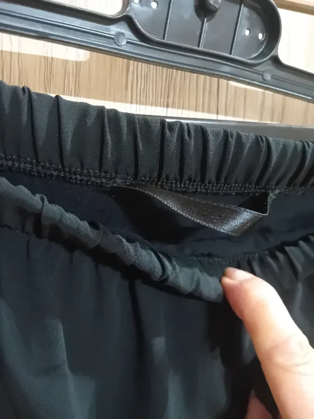 Gonna corta sotto e lunga trasparente nera