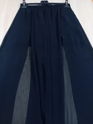 Gonna corta sotto e lunga trasparente nera