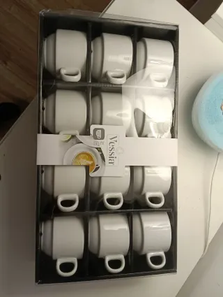 Set 12 Tazze in Porcellana Vessia - Mai Usate