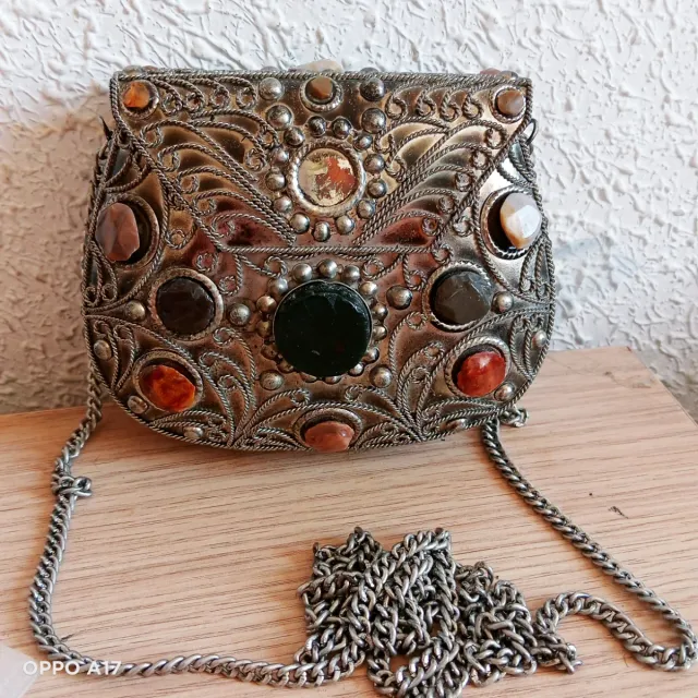 Bolso de fiesta metalizado con piedras