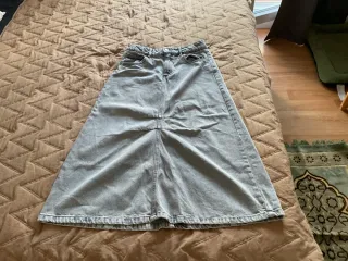 Falda Zara Gris Talla 13-14 Años