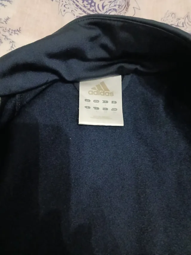 Chaqueta y pantalón deportiva Adidas azul y blanc