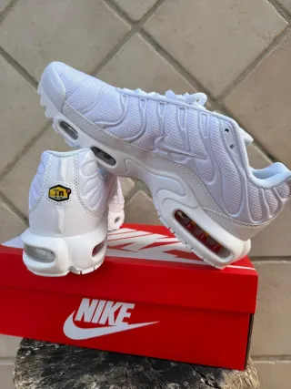 Nike TN Talla 45 Blancas