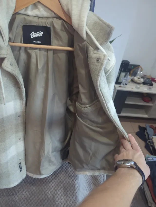 Chaqueta Pull and Bear cuadros verde y blanco