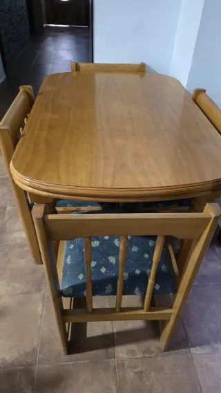 Mesa comedor extensible + 6 sillas madera