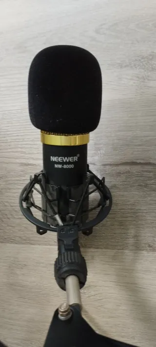 MicrófonoNeewerNW-8000Negro/Dorado