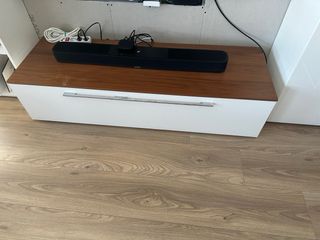 Mueble TV con estantería y vitrina