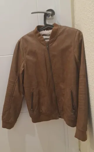 Cazadora piel niño T.12 años
