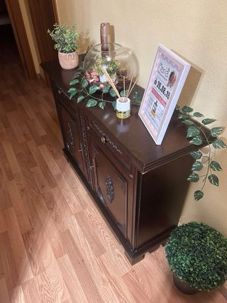 Mueble recibidor madera antiguo.