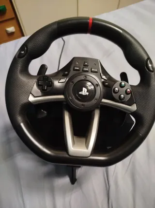 PlayStation 4 1TB + Volante + 7 Giochi