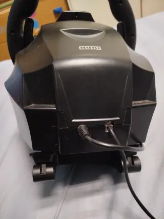 PlayStation 4 1TB + Volante + 7 Giochi